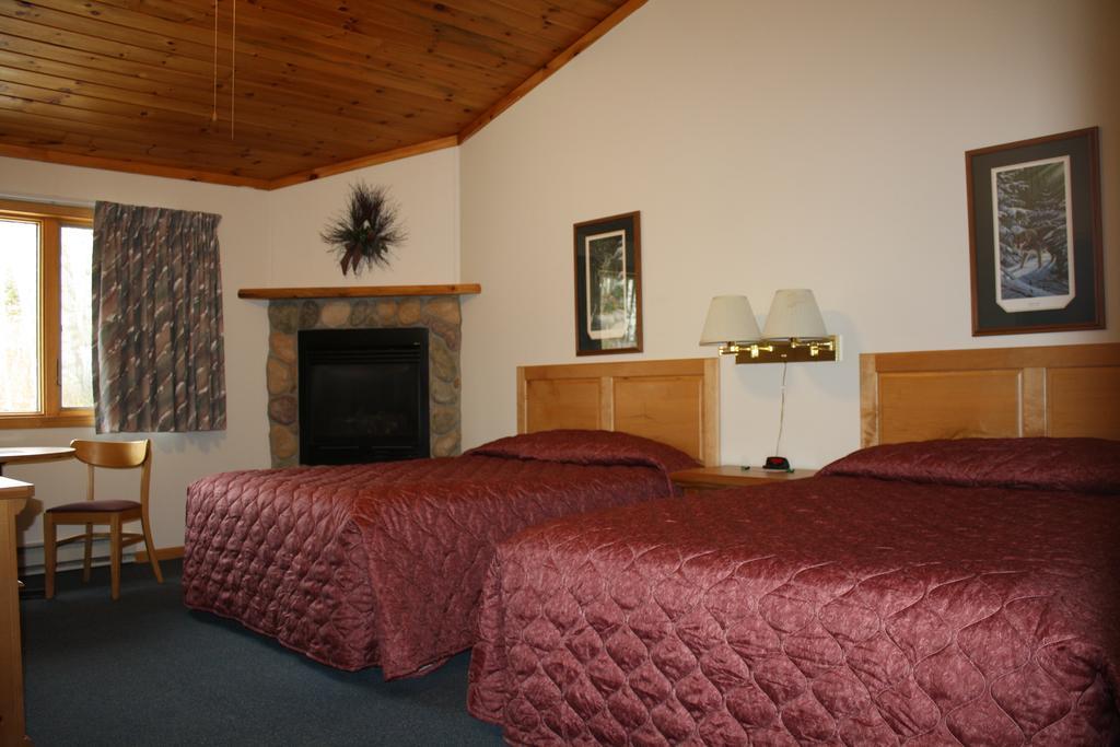 Superior Ridge Resort Motel Schroeder Экстерьер фото