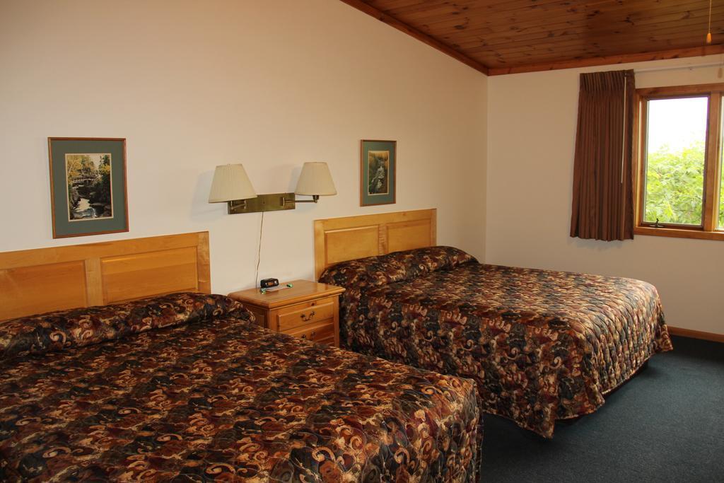 Superior Ridge Resort Motel Schroeder Экстерьер фото