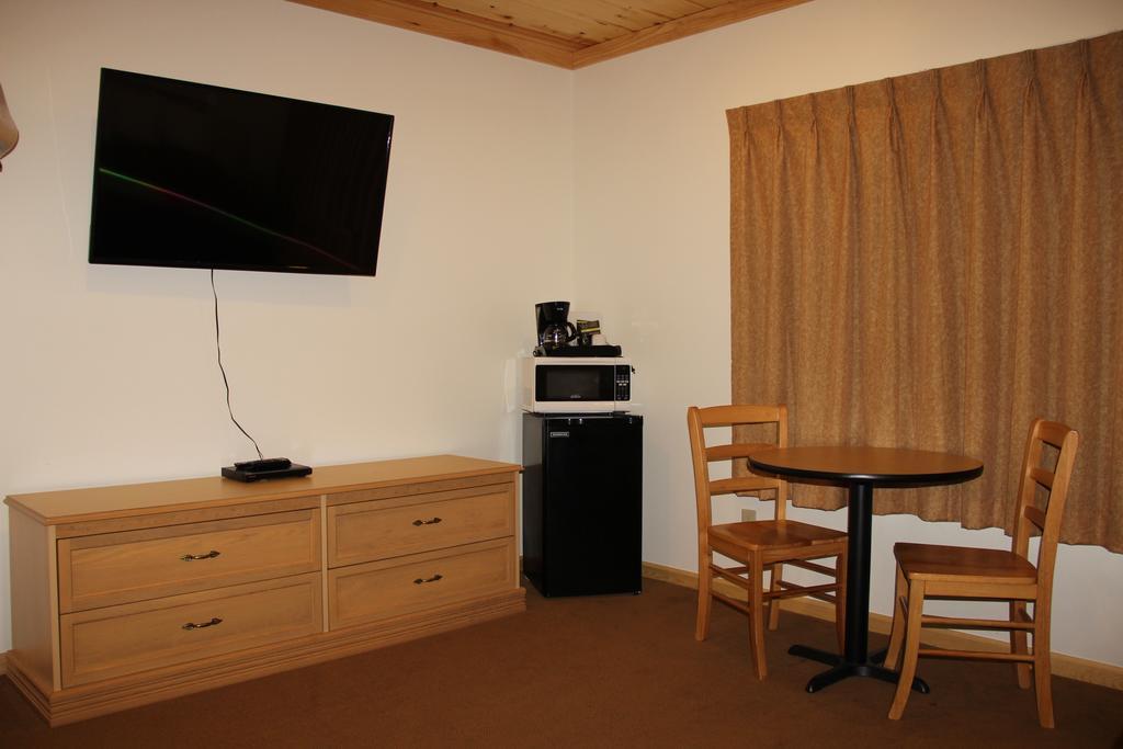 Superior Ridge Resort Motel Schroeder Экстерьер фото