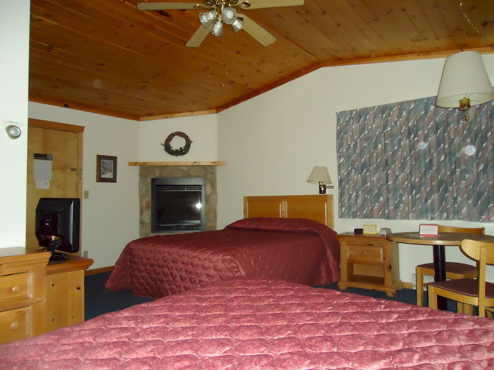 Superior Ridge Resort Motel Schroeder Экстерьер фото