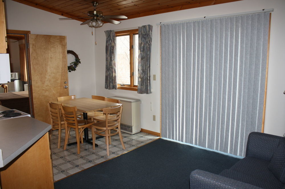 Superior Ridge Resort Motel Schroeder Экстерьер фото