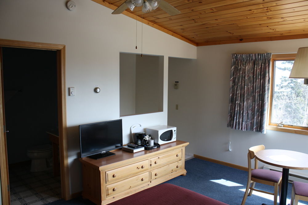 Superior Ridge Resort Motel Schroeder Экстерьер фото