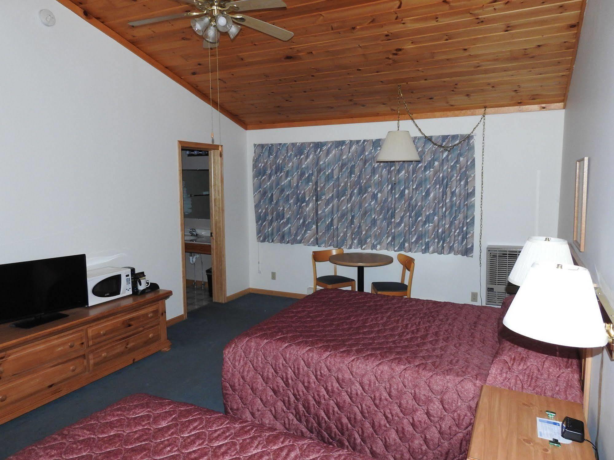 Superior Ridge Resort Motel Schroeder Экстерьер фото