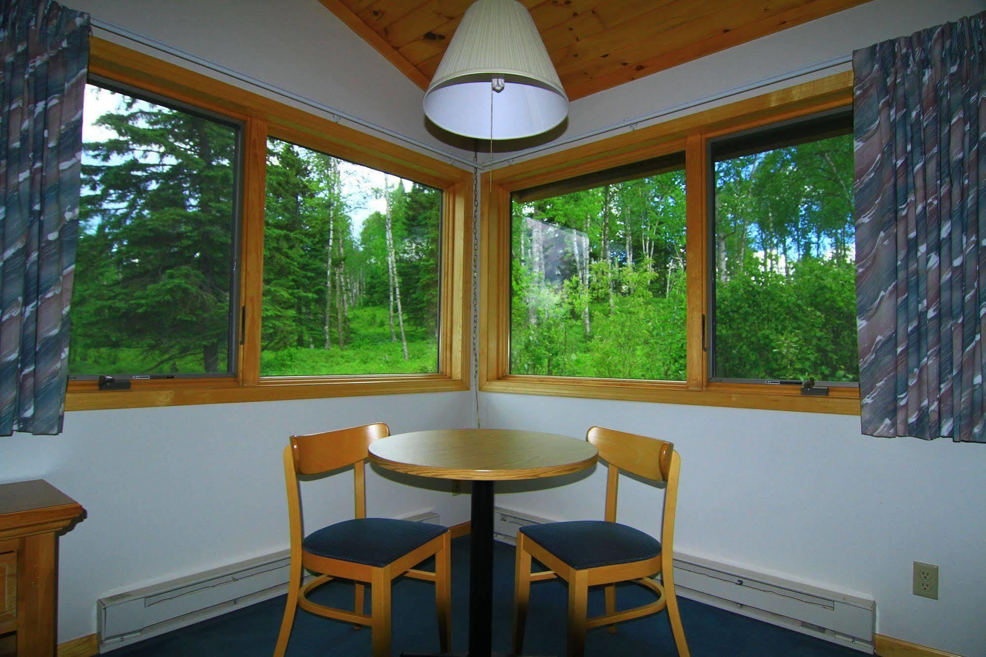 Superior Ridge Resort Motel Schroeder Экстерьер фото