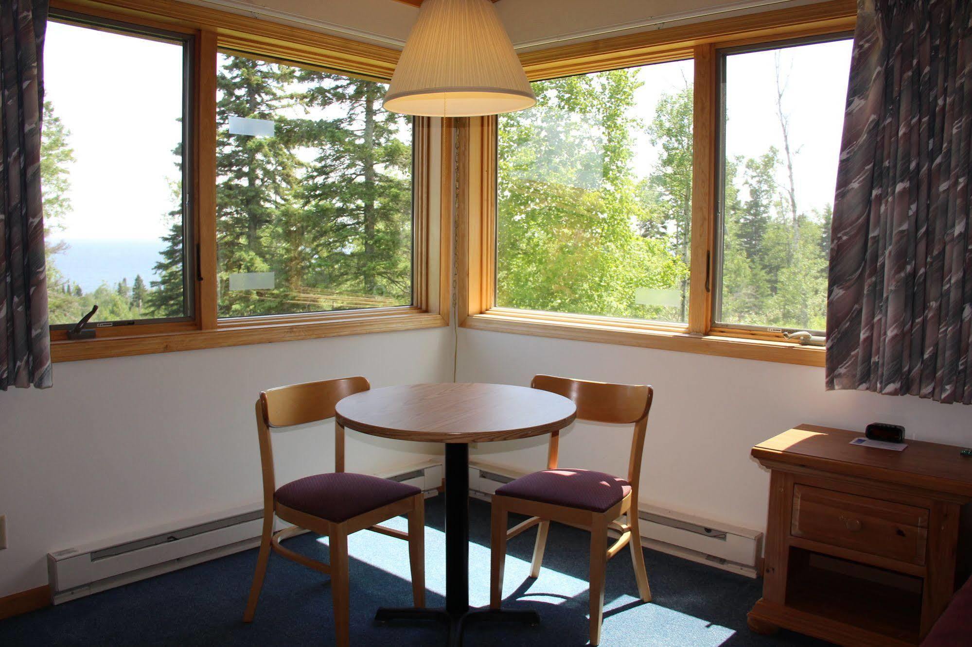 Superior Ridge Resort Motel Schroeder Экстерьер фото