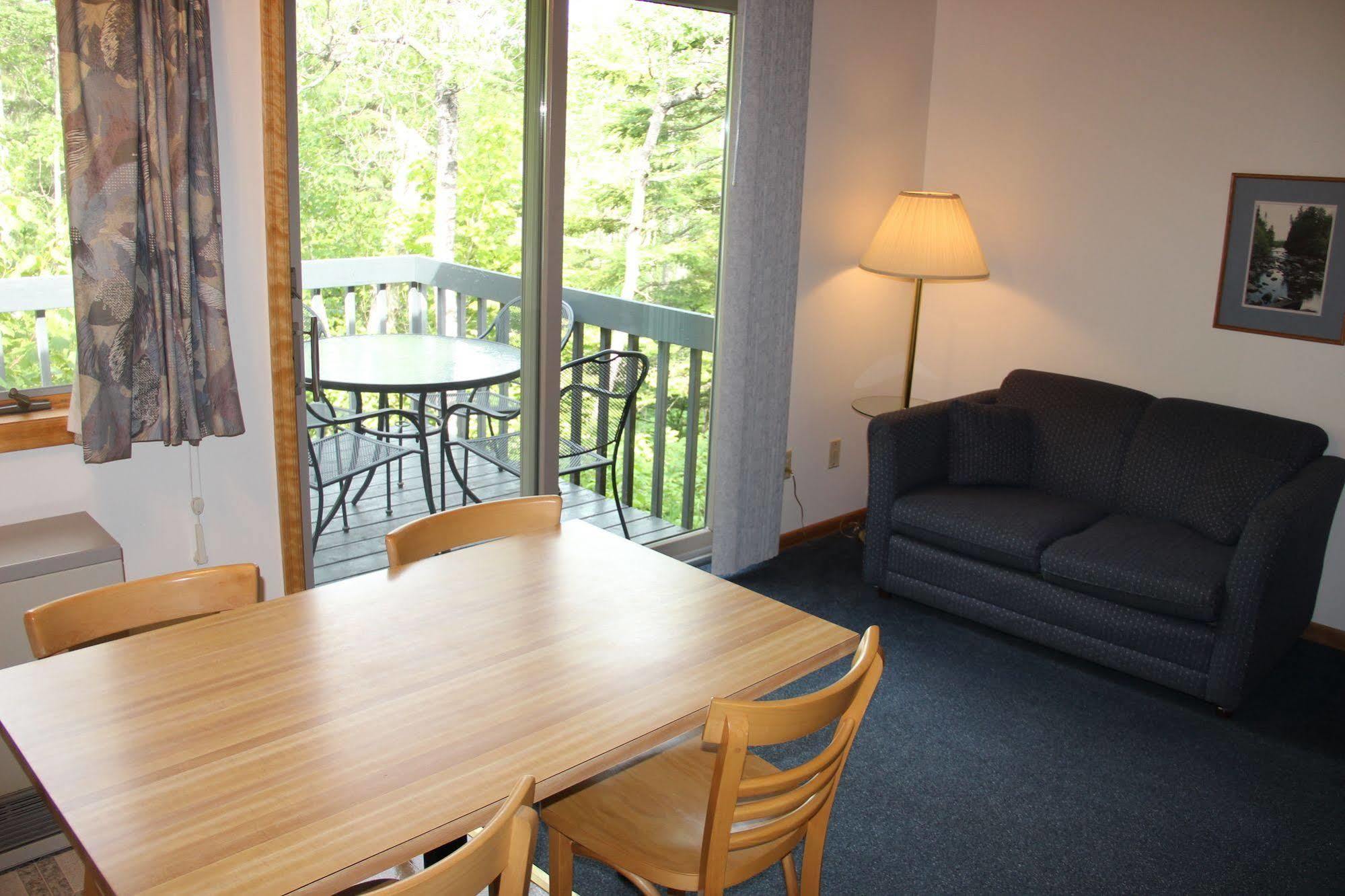 Superior Ridge Resort Motel Schroeder Экстерьер фото