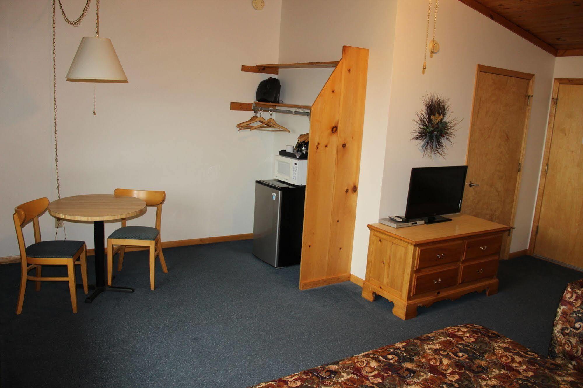 Superior Ridge Resort Motel Schroeder Экстерьер фото