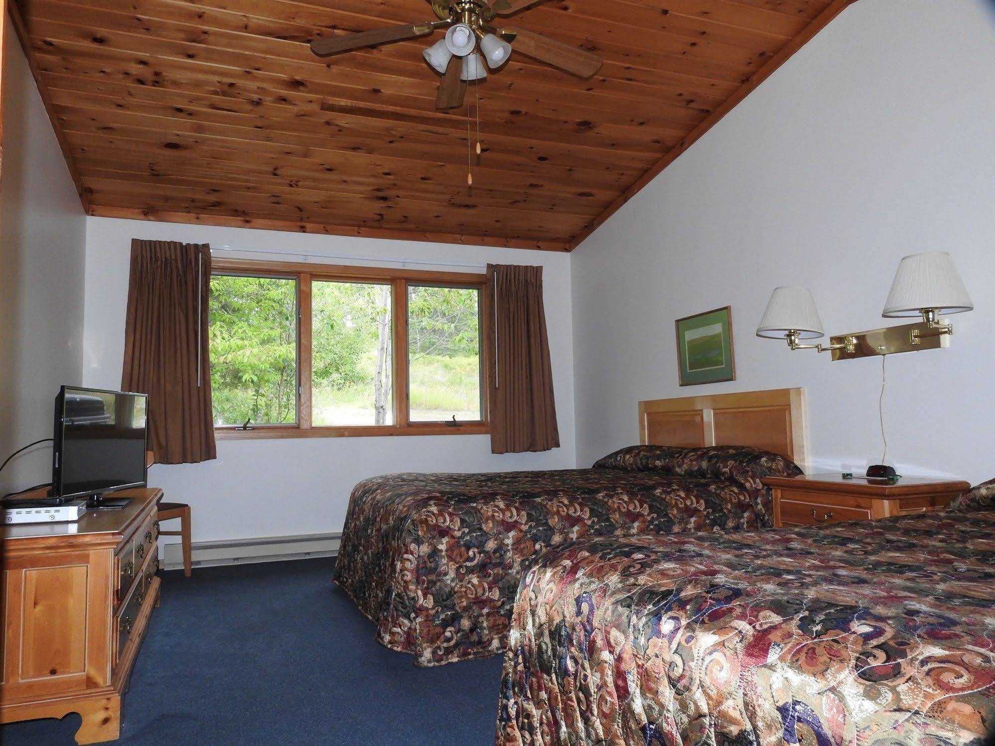 Superior Ridge Resort Motel Schroeder Экстерьер фото