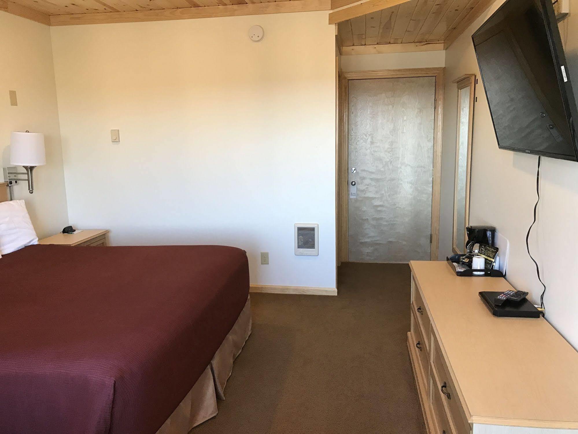 Superior Ridge Resort Motel Schroeder Экстерьер фото