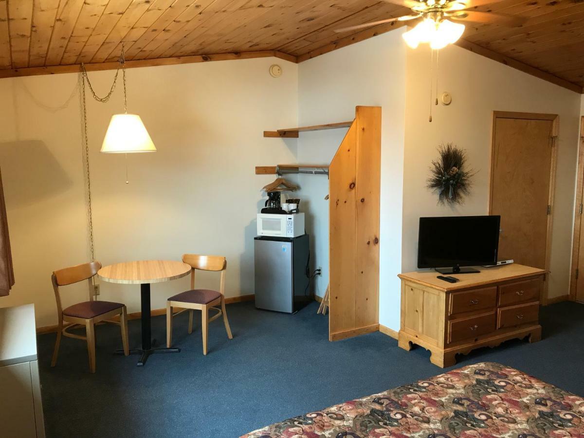 Superior Ridge Resort Motel Schroeder Экстерьер фото